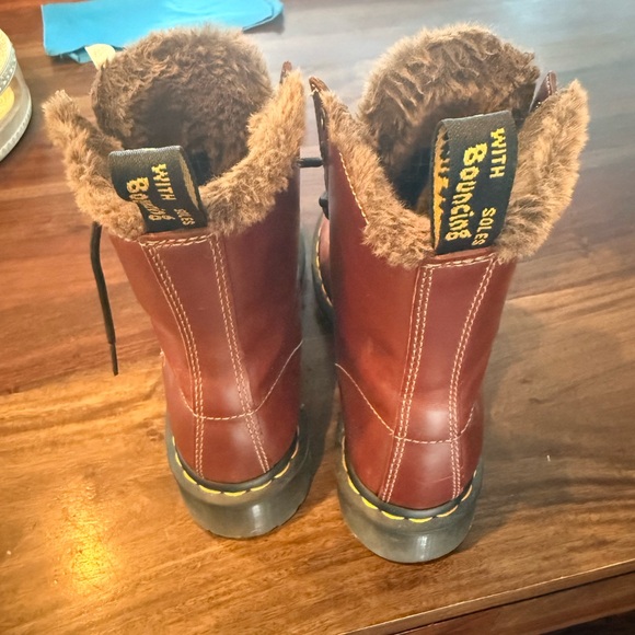 Dr. Martens Burgundy Leather Boots with Brown Fur Lining - Picture 3 of 8